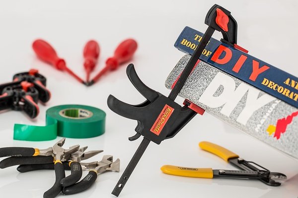 4 outils indispensables pour le bricolage