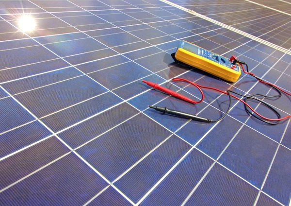 Faire appel à un spécialiste du panneau photovoltaïque pour une installation professionnelle